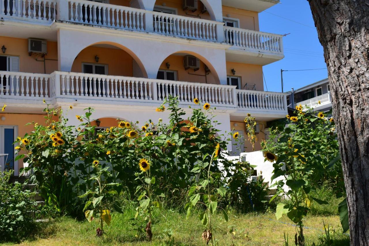 Red Sun Apartments Amoudi Luaran gambar