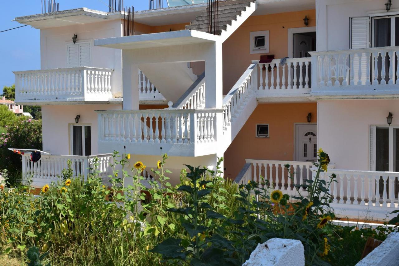 Red Sun Apartments Amoudi Luaran gambar