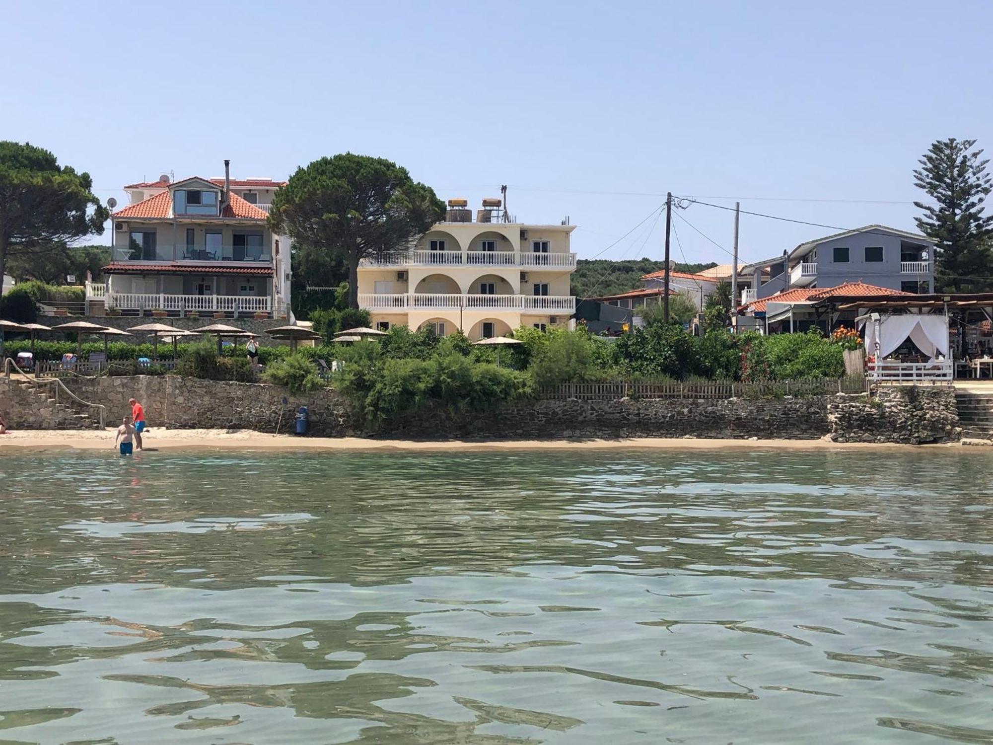 Red Sun Apartments Amoudi Luaran gambar